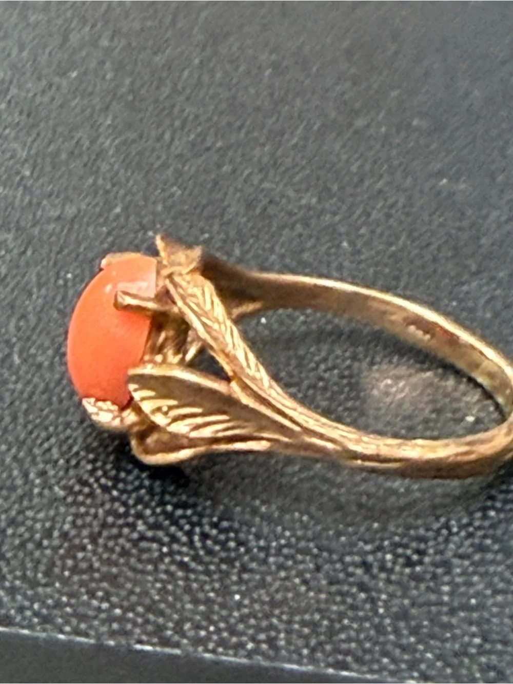 Vintage 10k salmon orange coral leaf ring